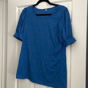 Women’s blue tshirt